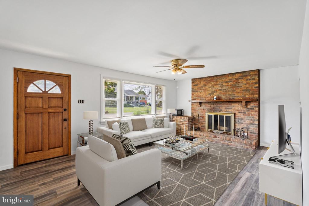 64 Poplar Ave