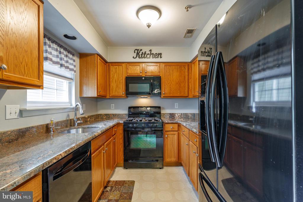 837 Purple Martin Ct #215