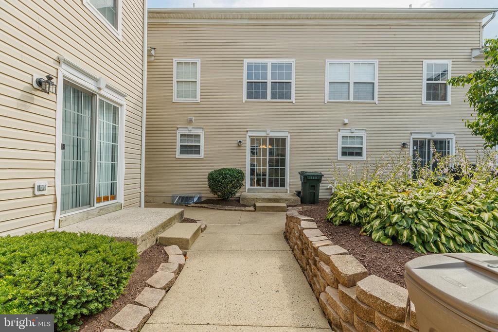 837 Purple Martin Ct #215