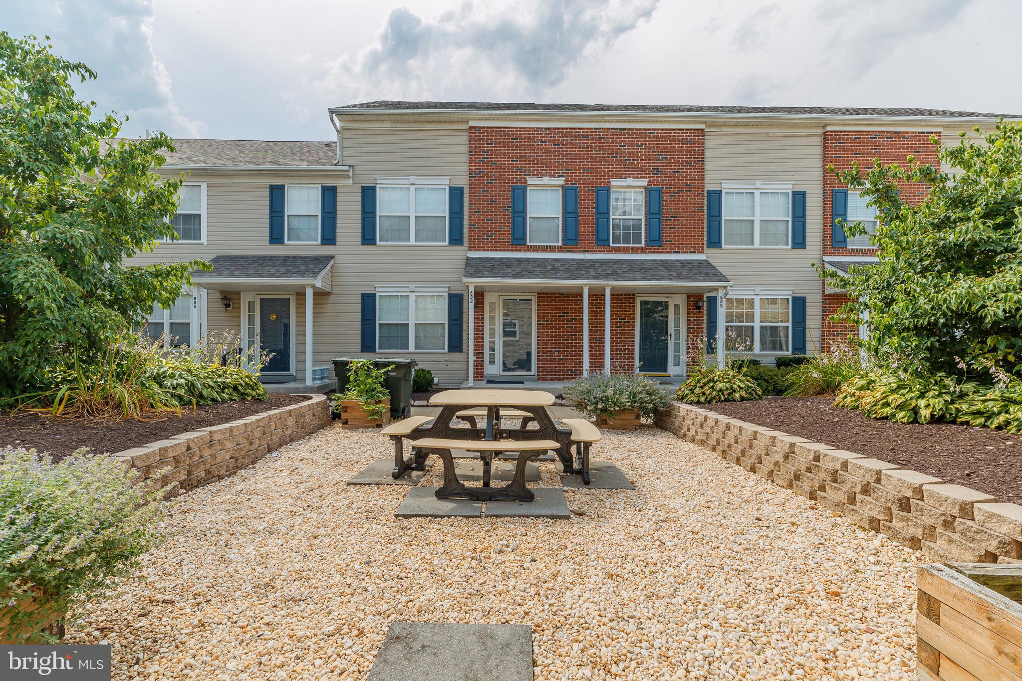 837 Purple Martin Ct #215