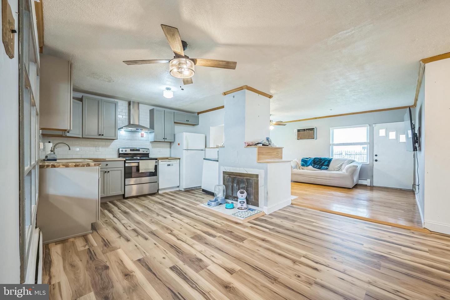 121 Gable Hill Rd