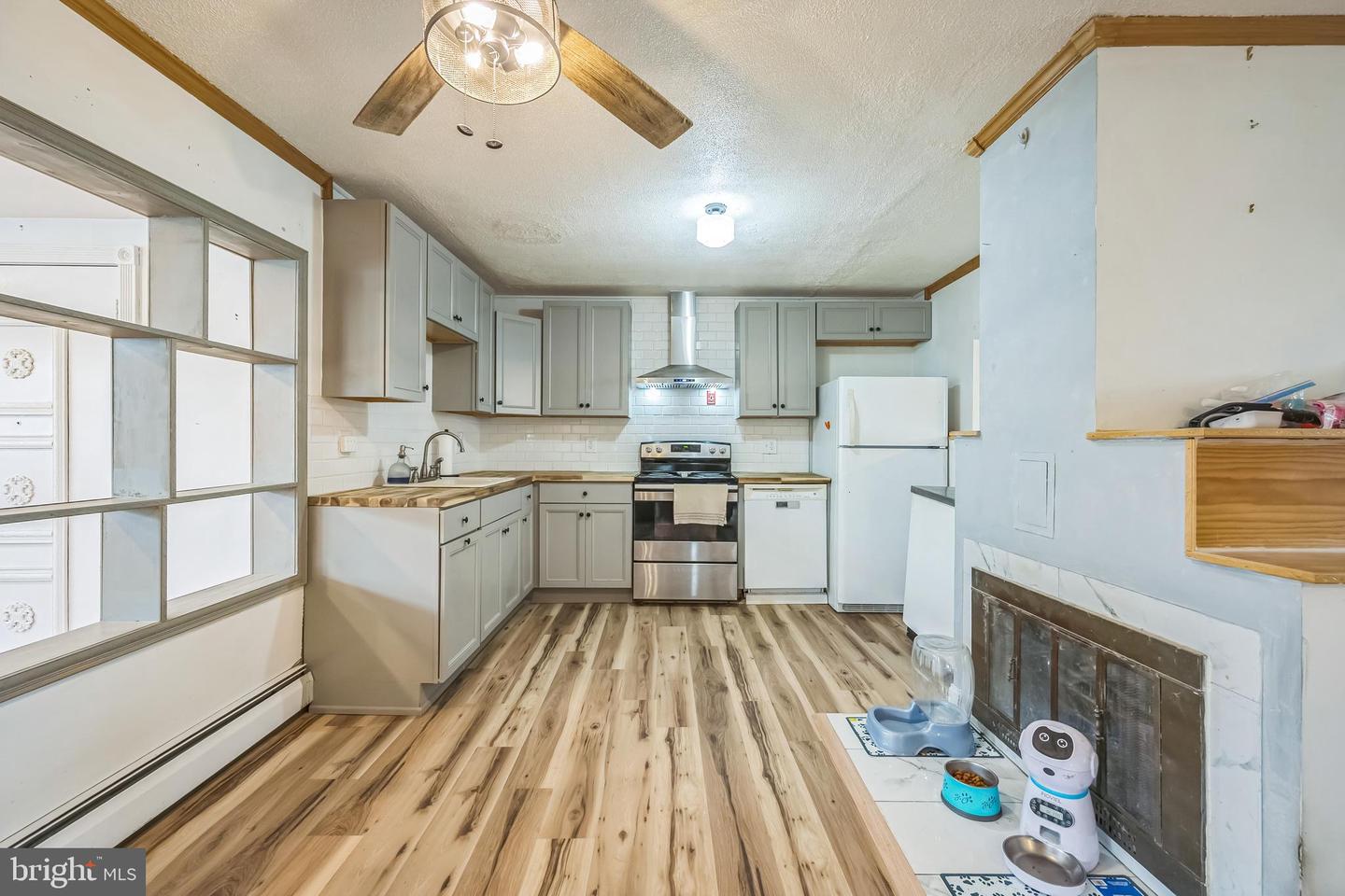 121 Gable Hill Rd