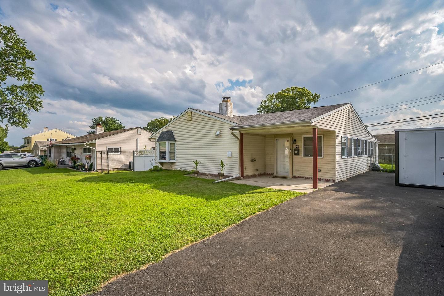 121 Gable Hill Rd