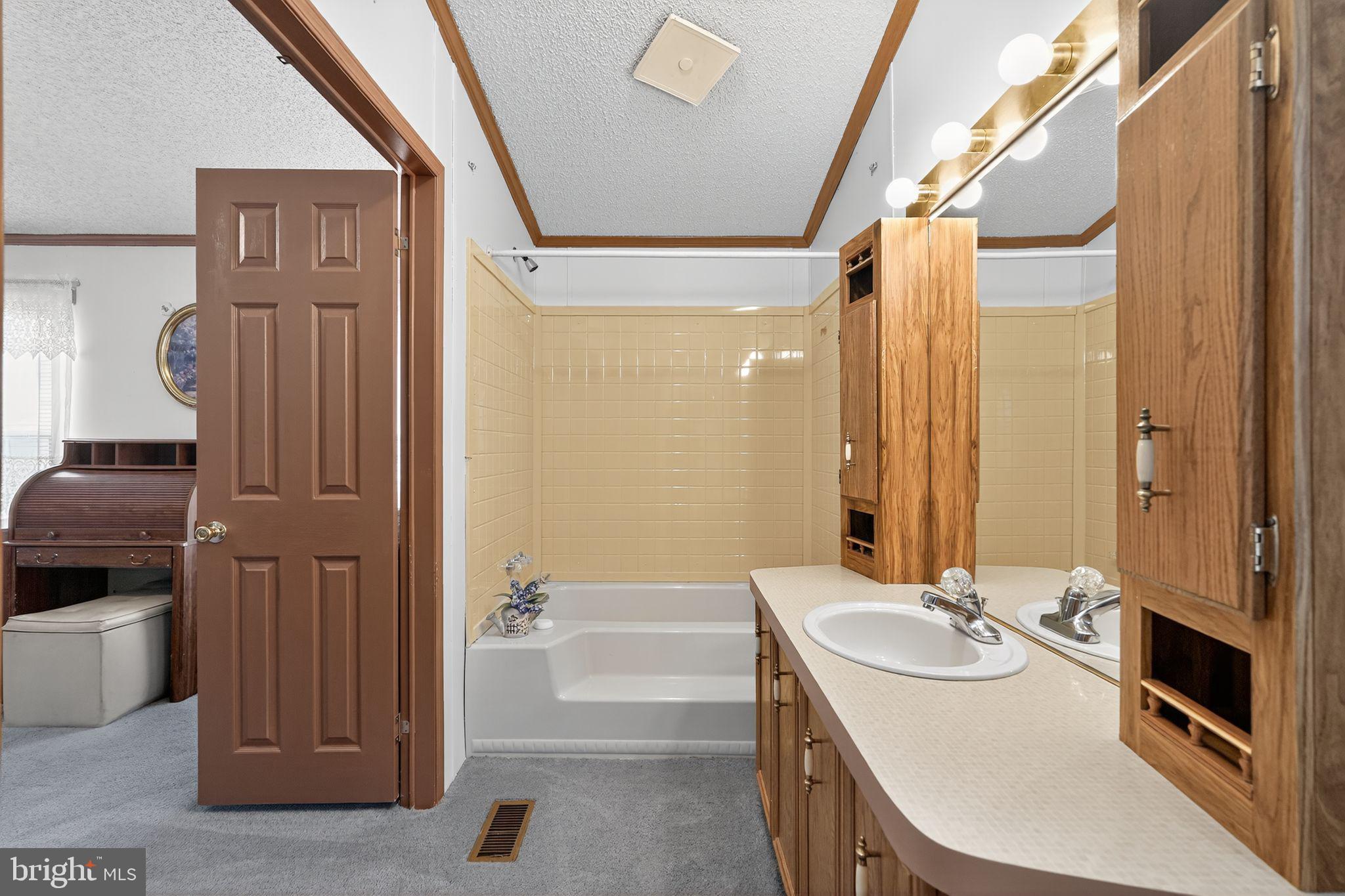 6130 CLEARVIEW AVENUE