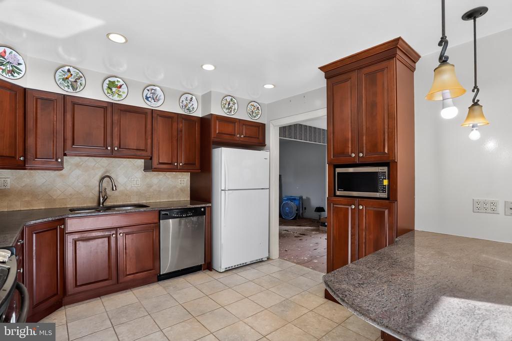 17 SASSAFRAS DRIVE