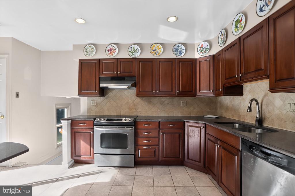 17 SASSAFRAS DRIVE