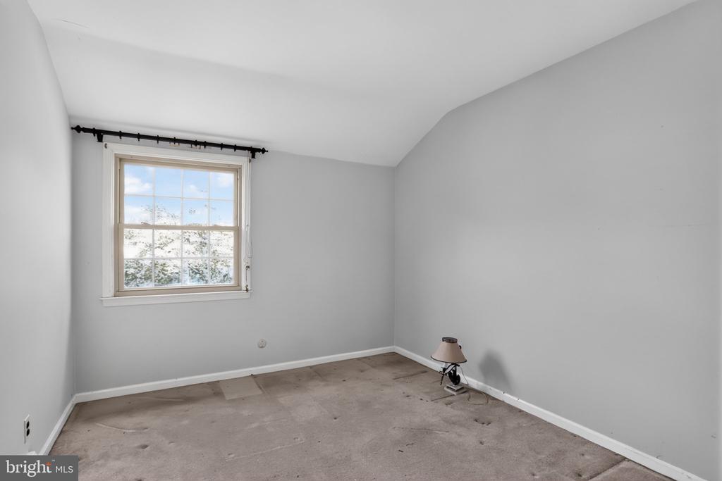 17 SASSAFRAS DRIVE