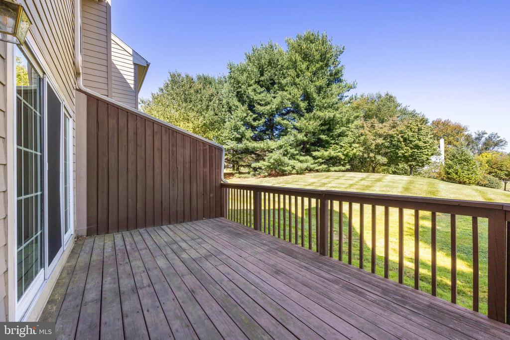 301 LEA DR