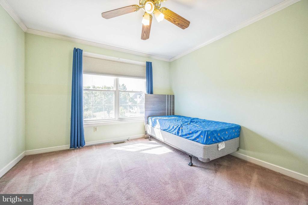 301 LEA DR