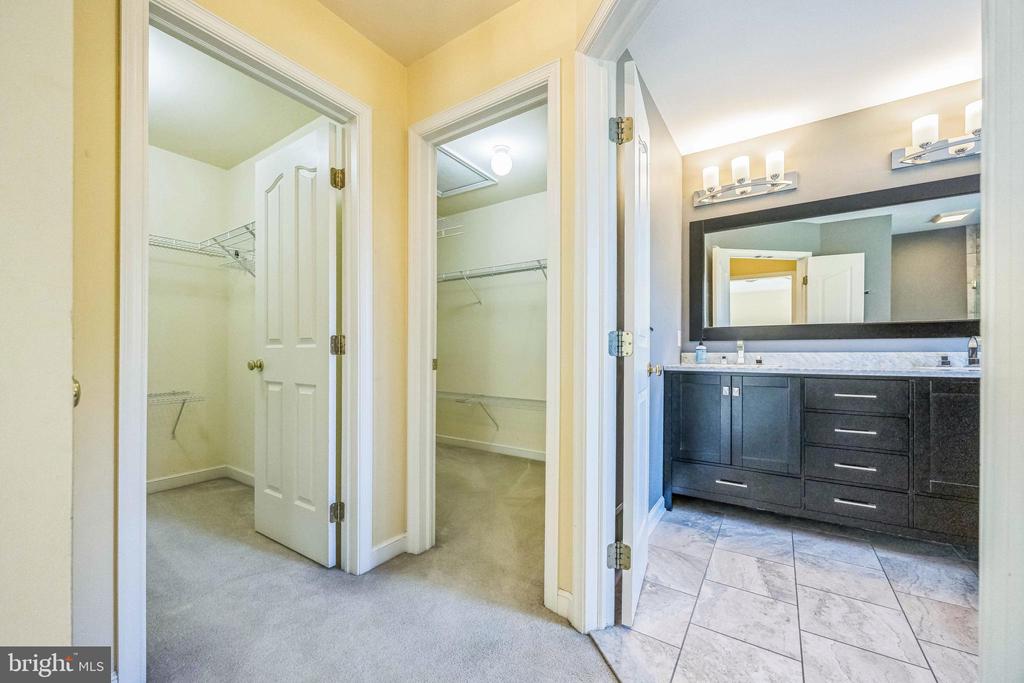 301 LEA DR