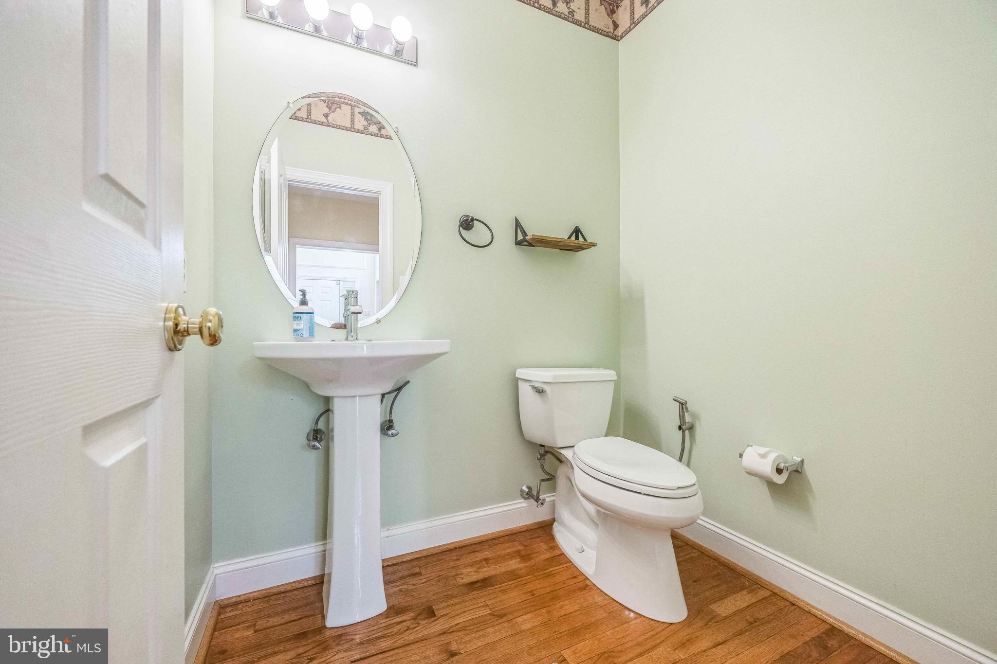 301 LEA DR