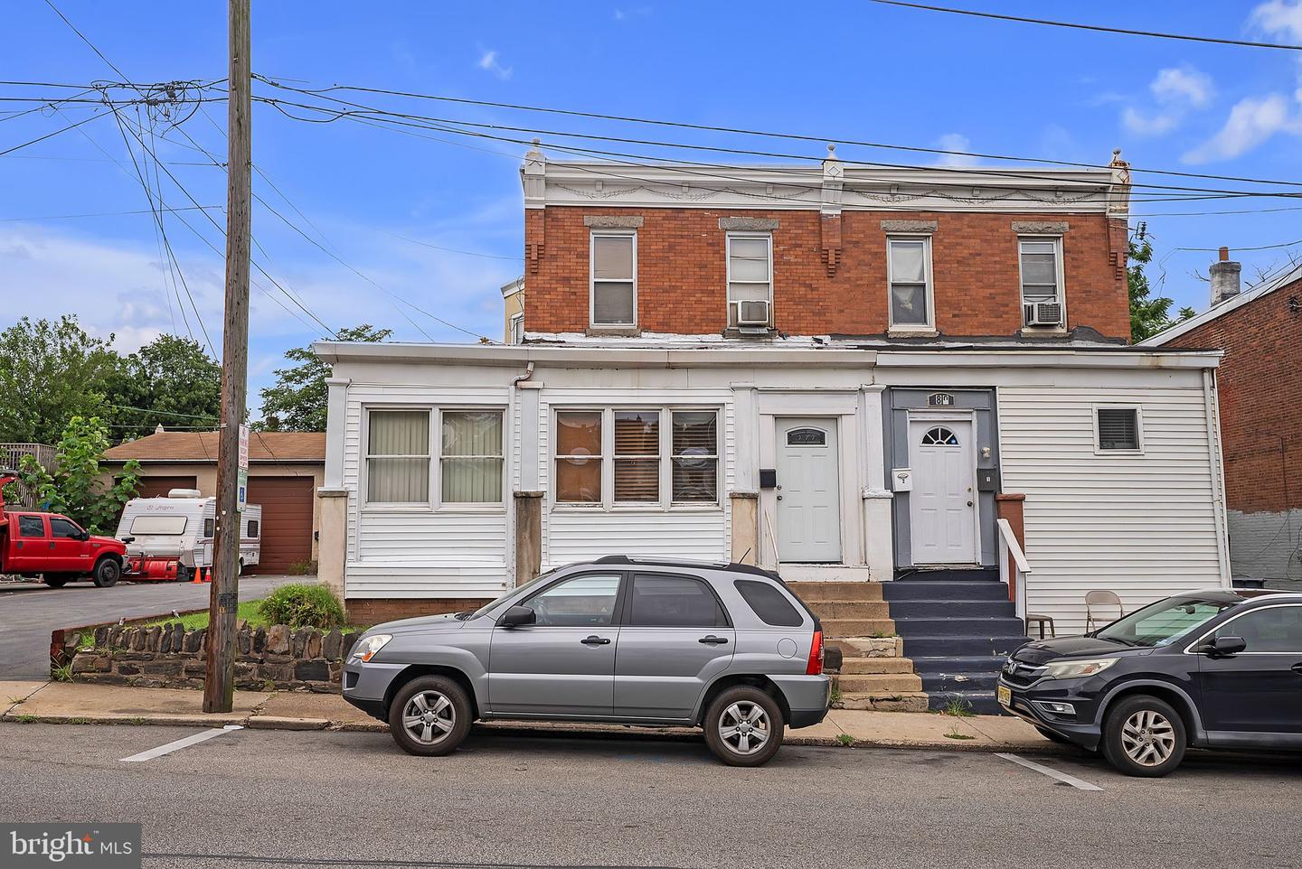 82-84 Chester Pike