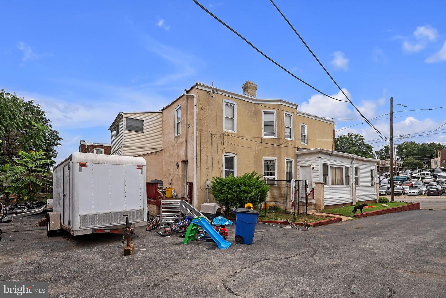 82-84 Chester Pike