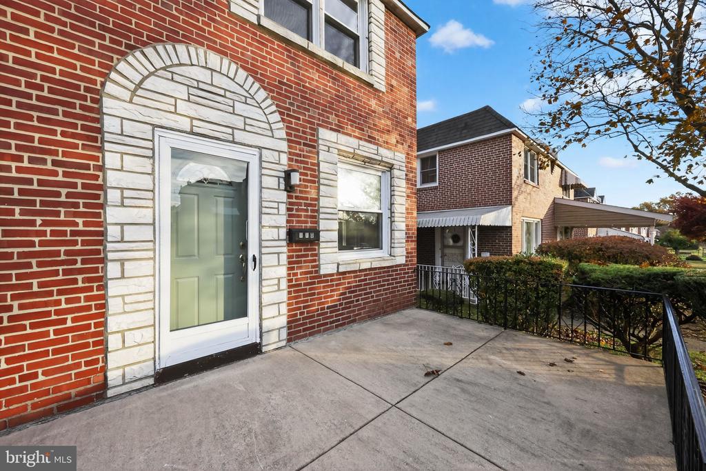 110 LAKEVIEW DRIVE