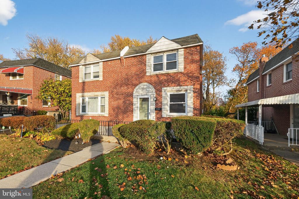110 LAKEVIEW DRIVE