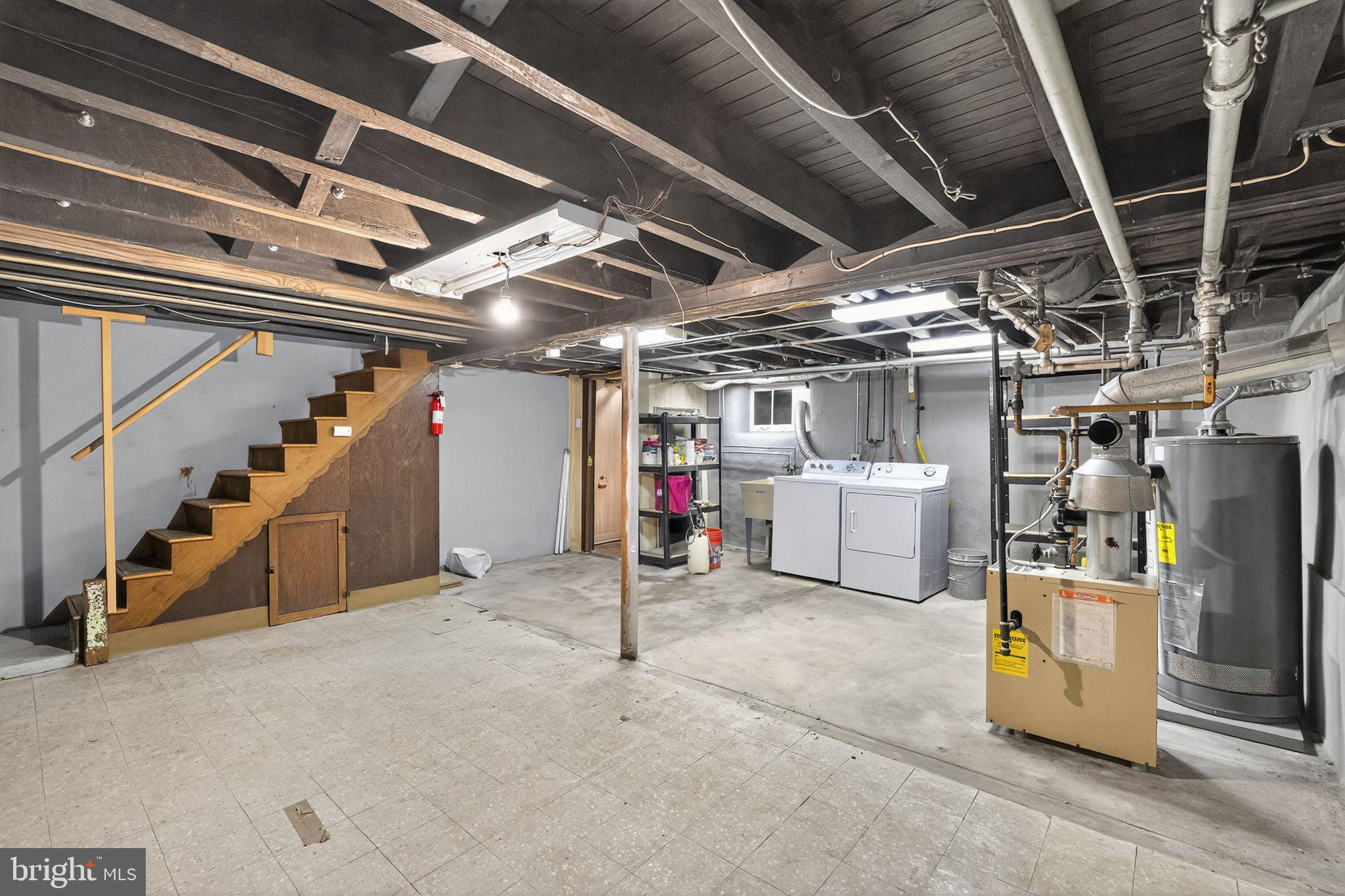 321 E MAGNOLIA AVENUE