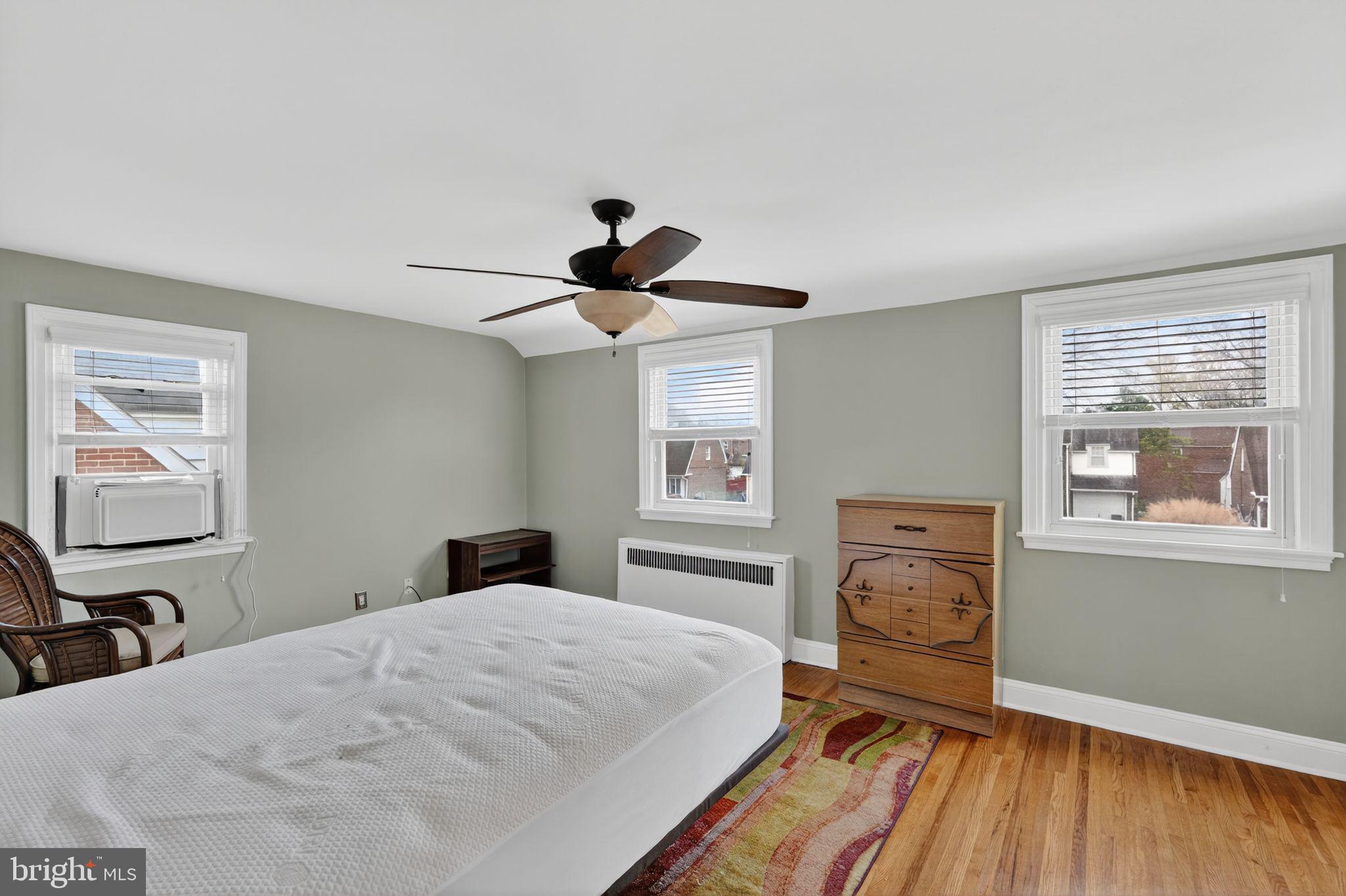 321 E MAGNOLIA AVENUE