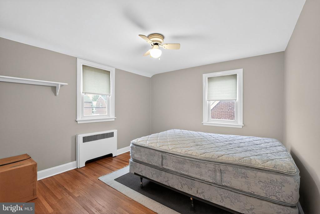 321 E MAGNOLIA AVENUE
