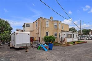 82 CHESTER PIKE