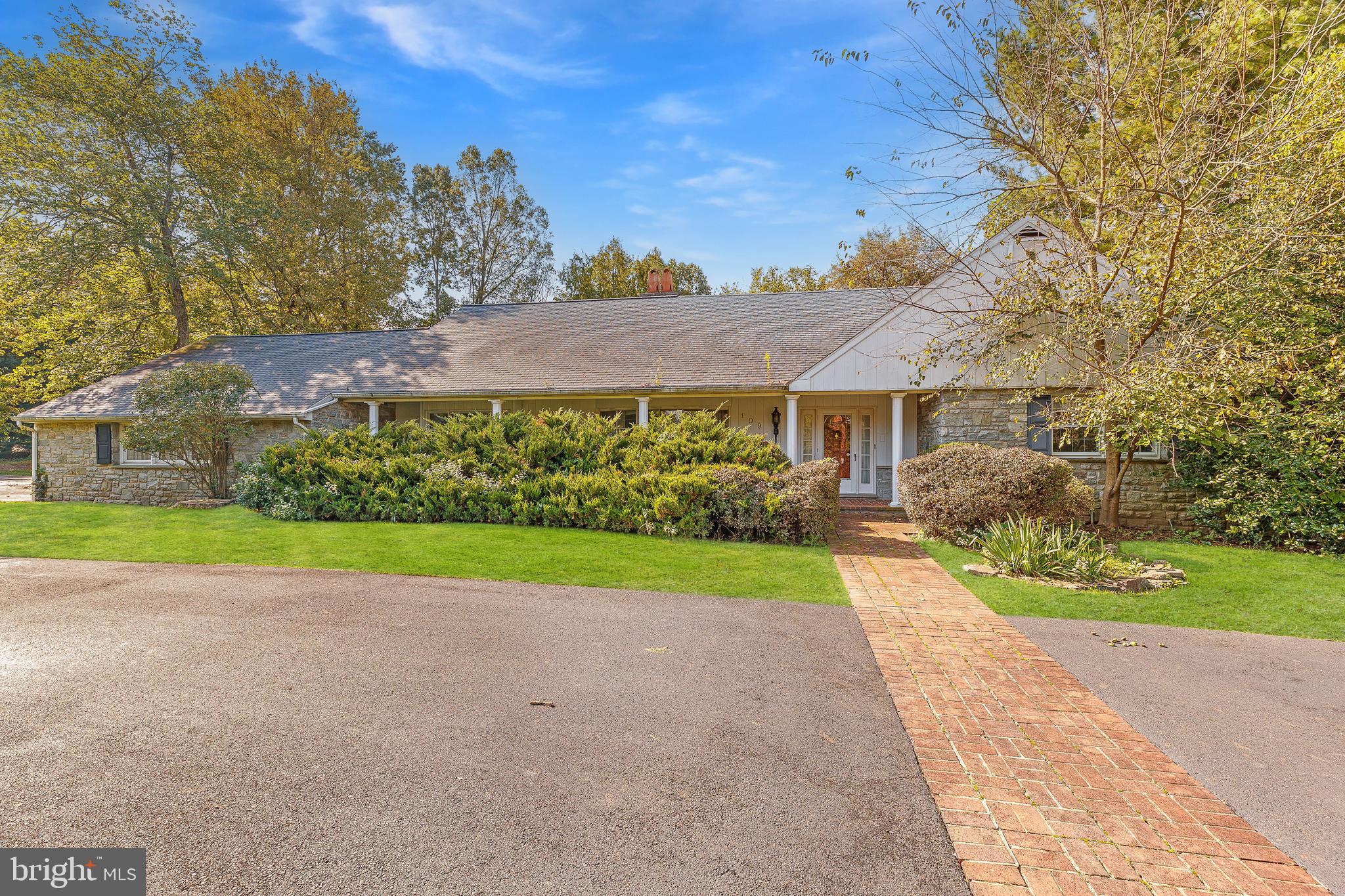 109 Holly DRIVE