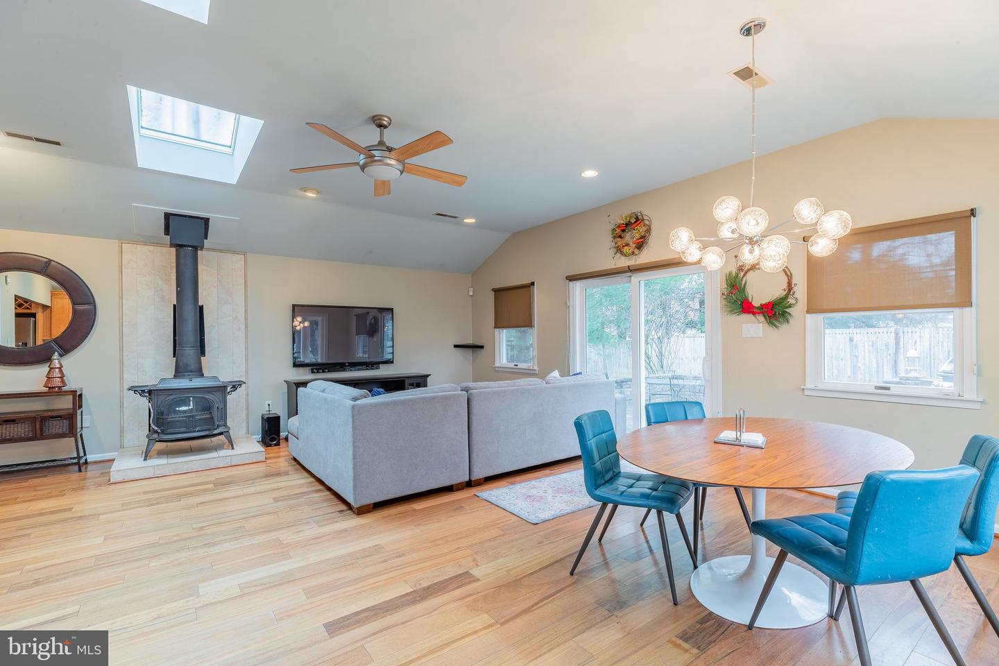 708 Beverly ROAD