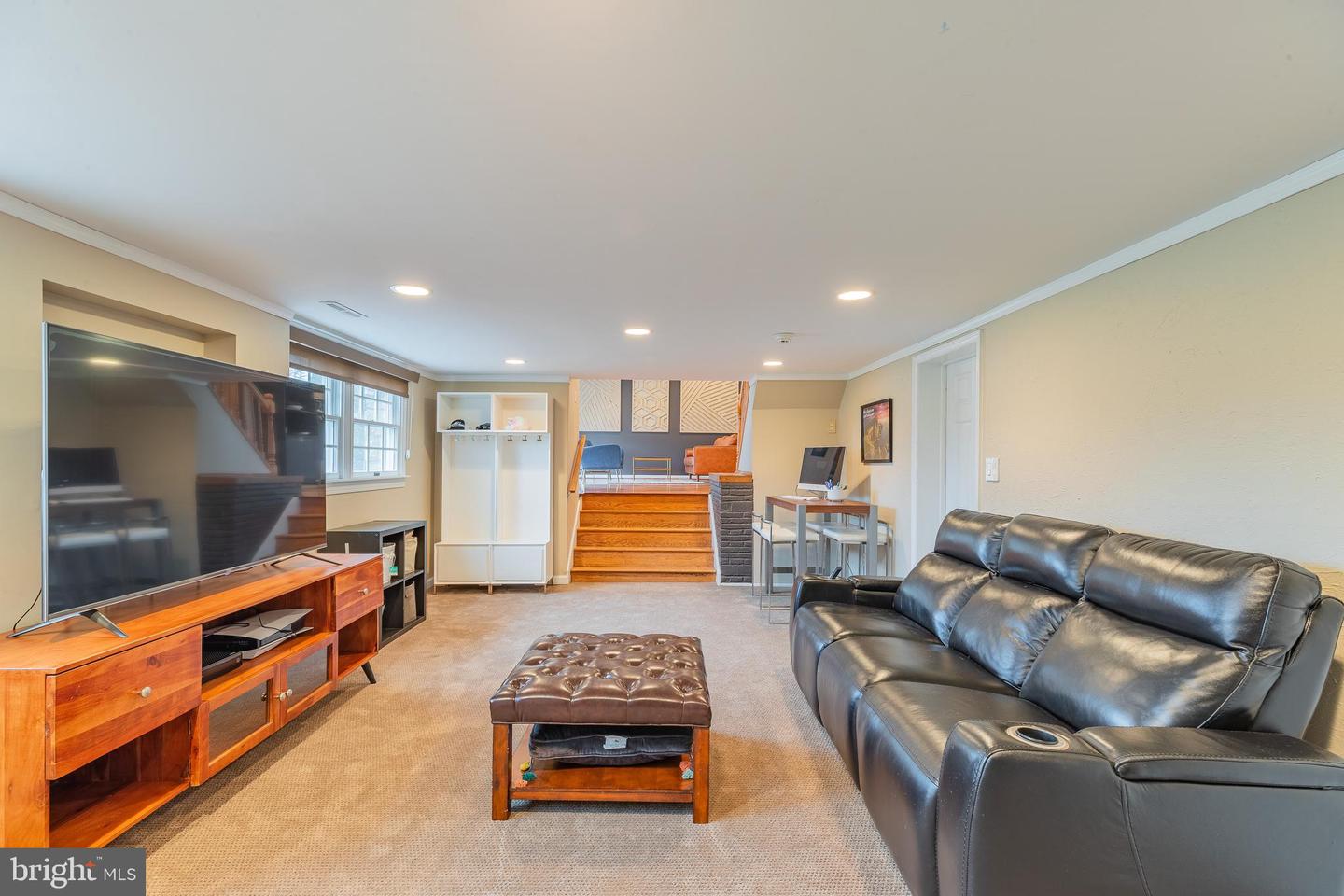 708 Beverly ROAD