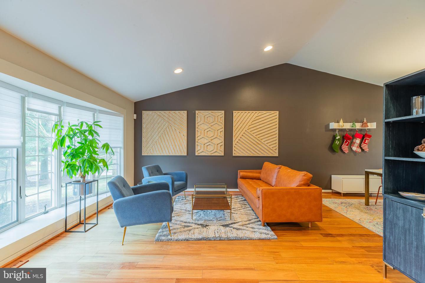 708 Beverly ROAD