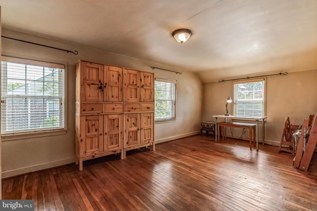 531 Paper Mill Rd
