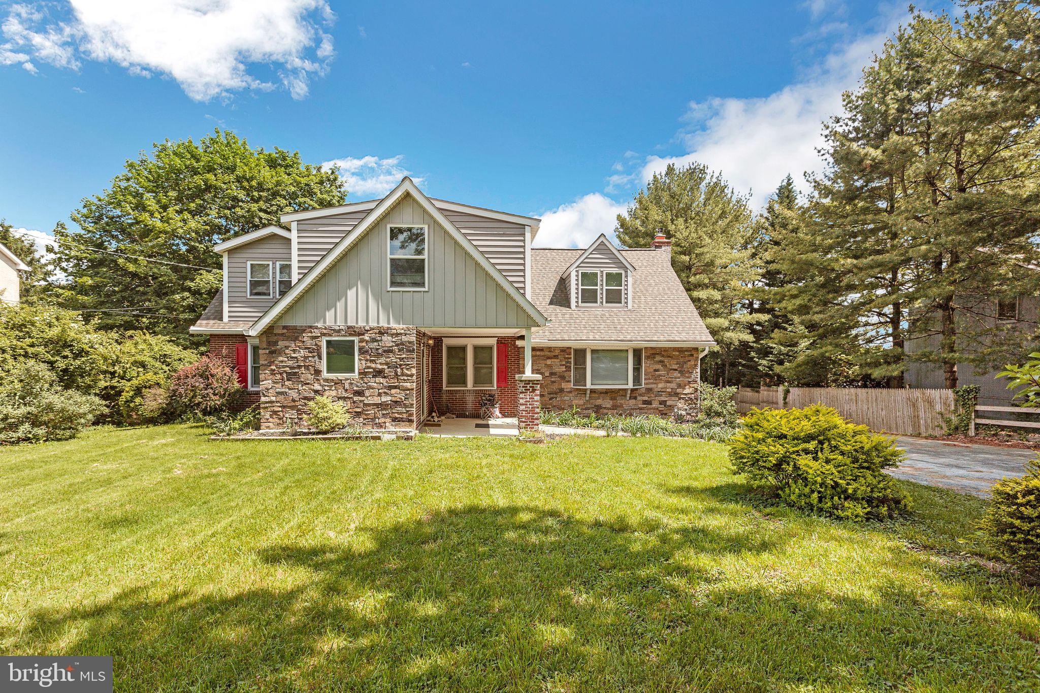 1212 N Trooper Rd