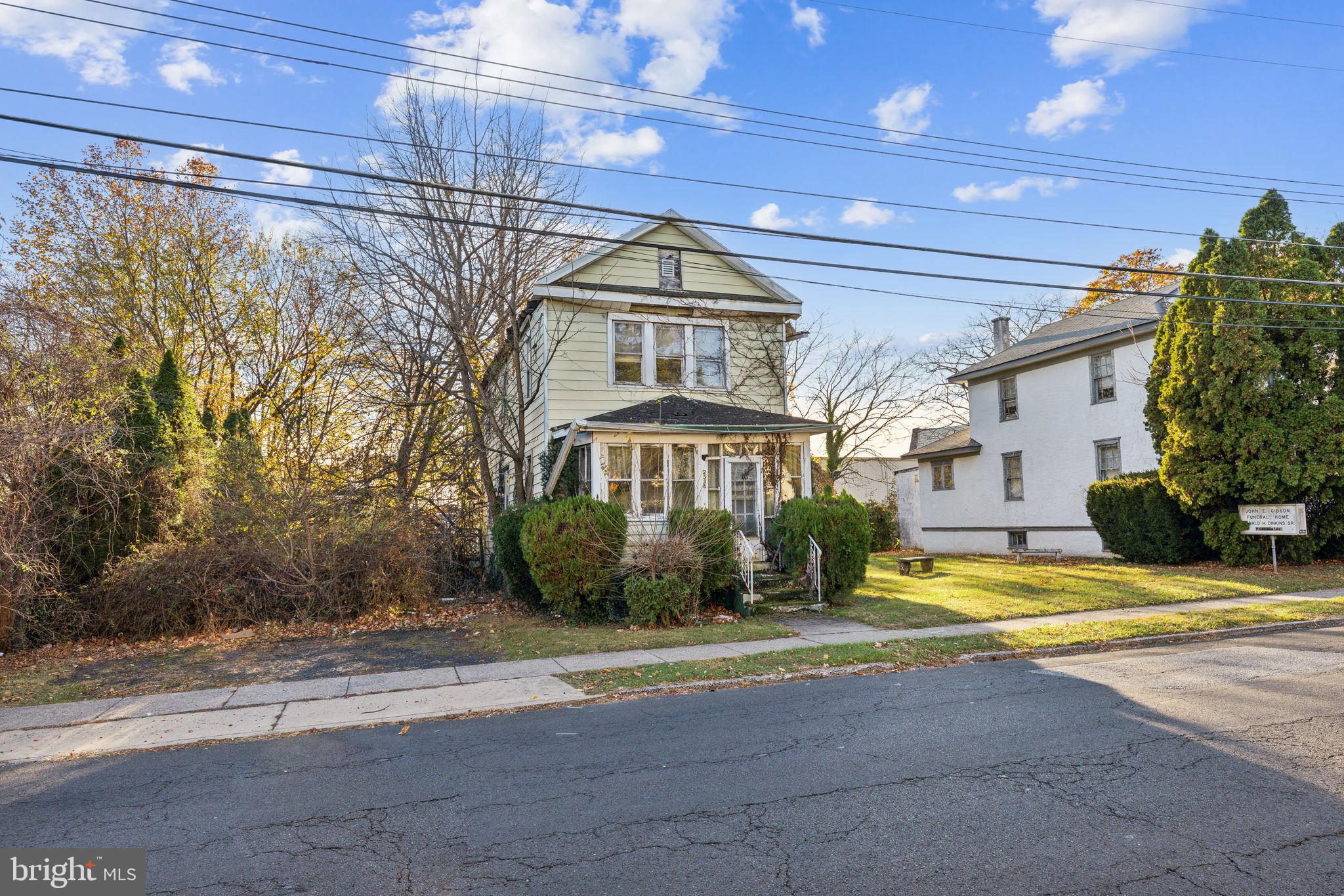 2338 Hamilton Ave