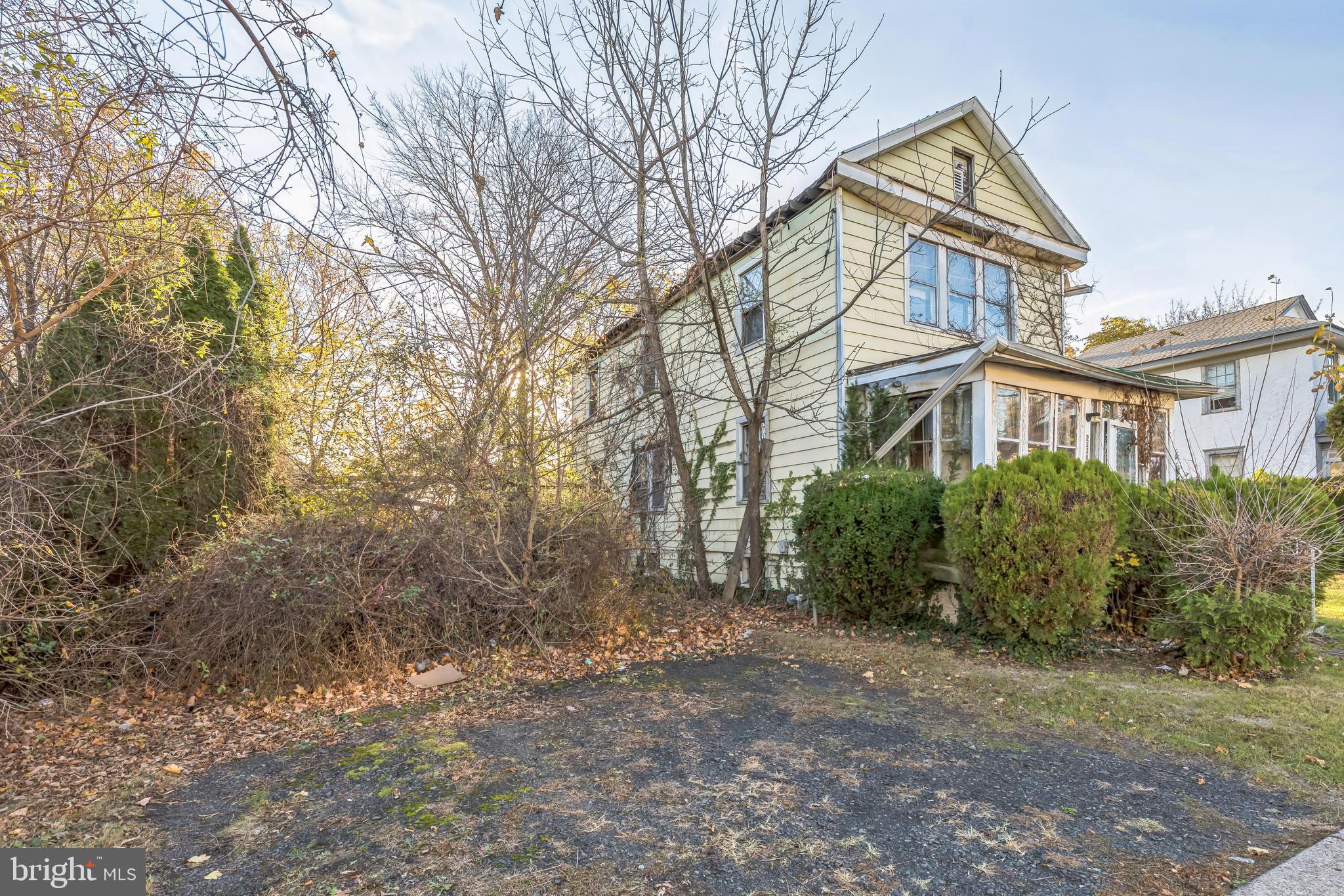 2338 Hamilton Ave