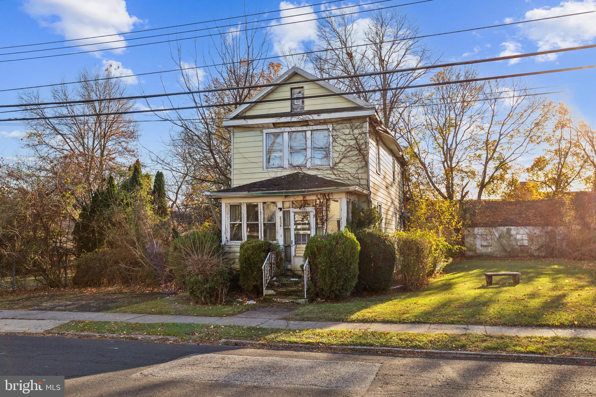 2338 Hamilton Ave