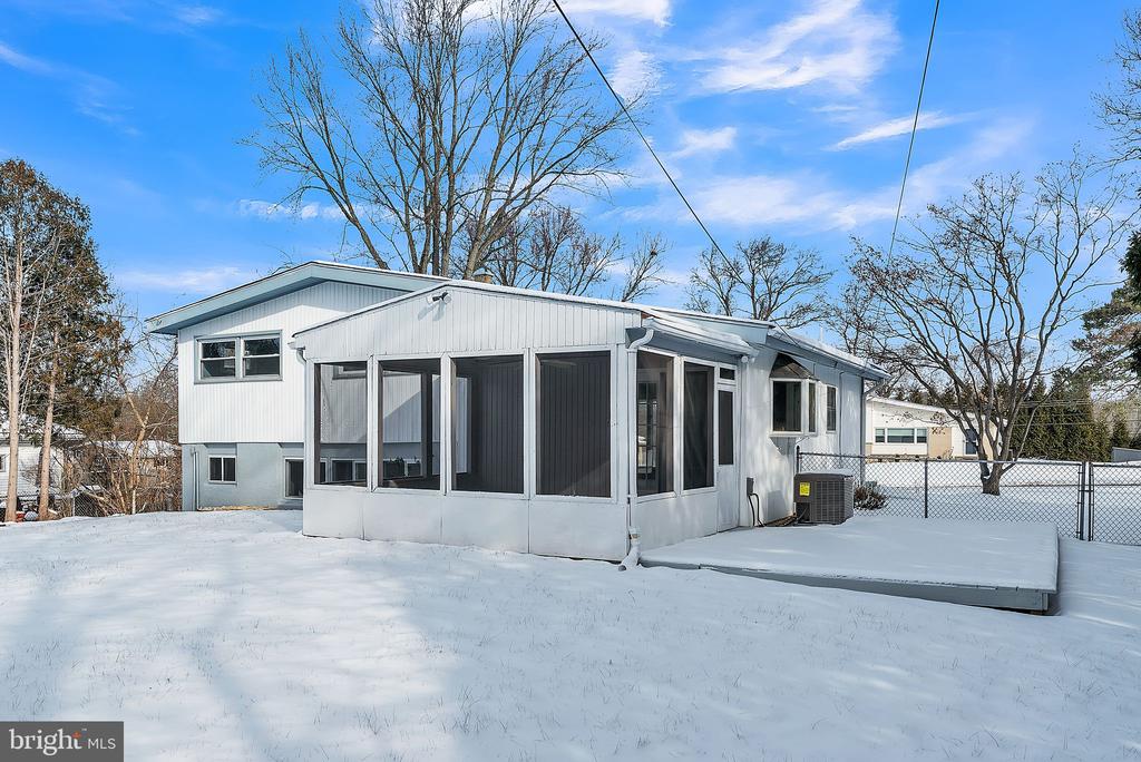 1626 Pulaski Dr