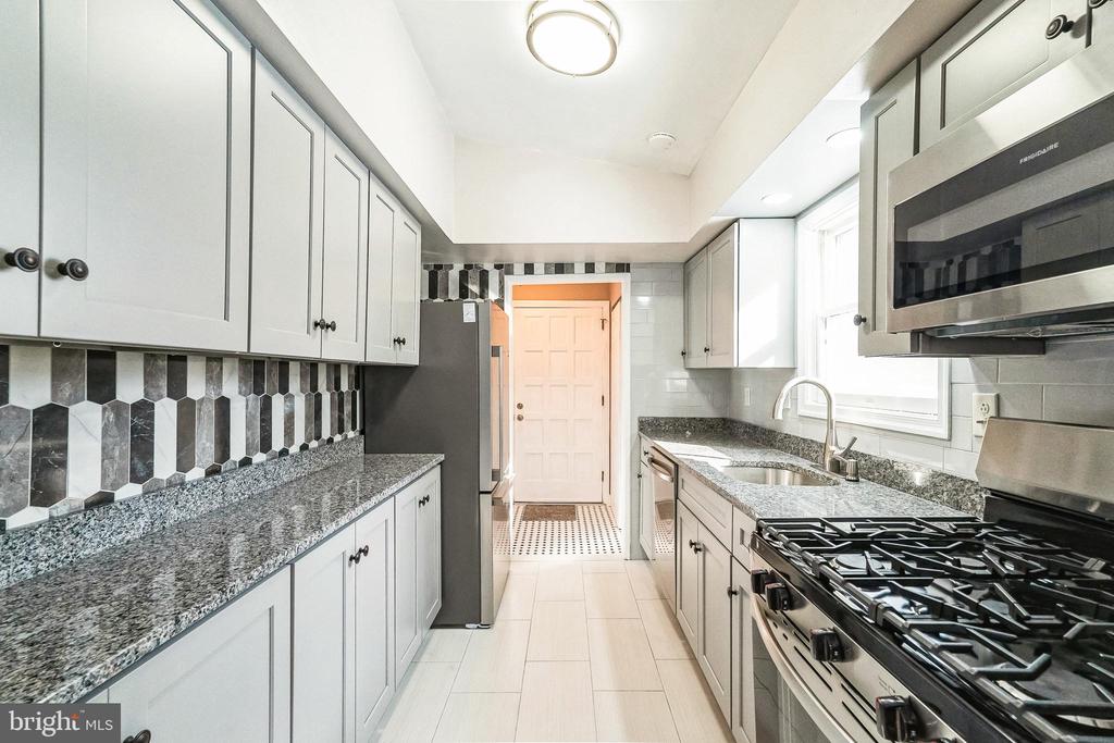 1626 Pulaski Dr