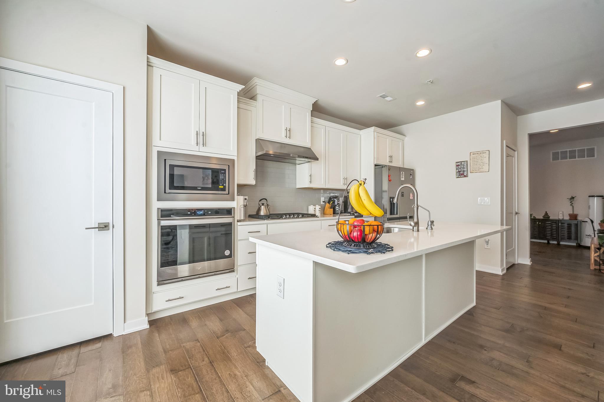 900 Dogwood Ct