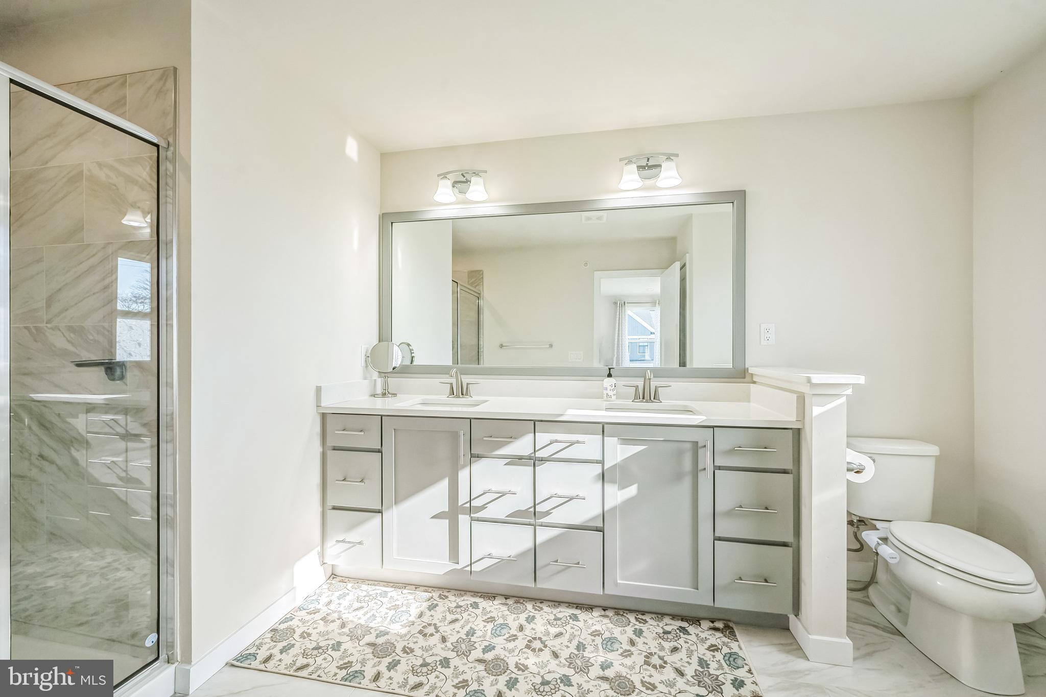 900 Dogwood Ct