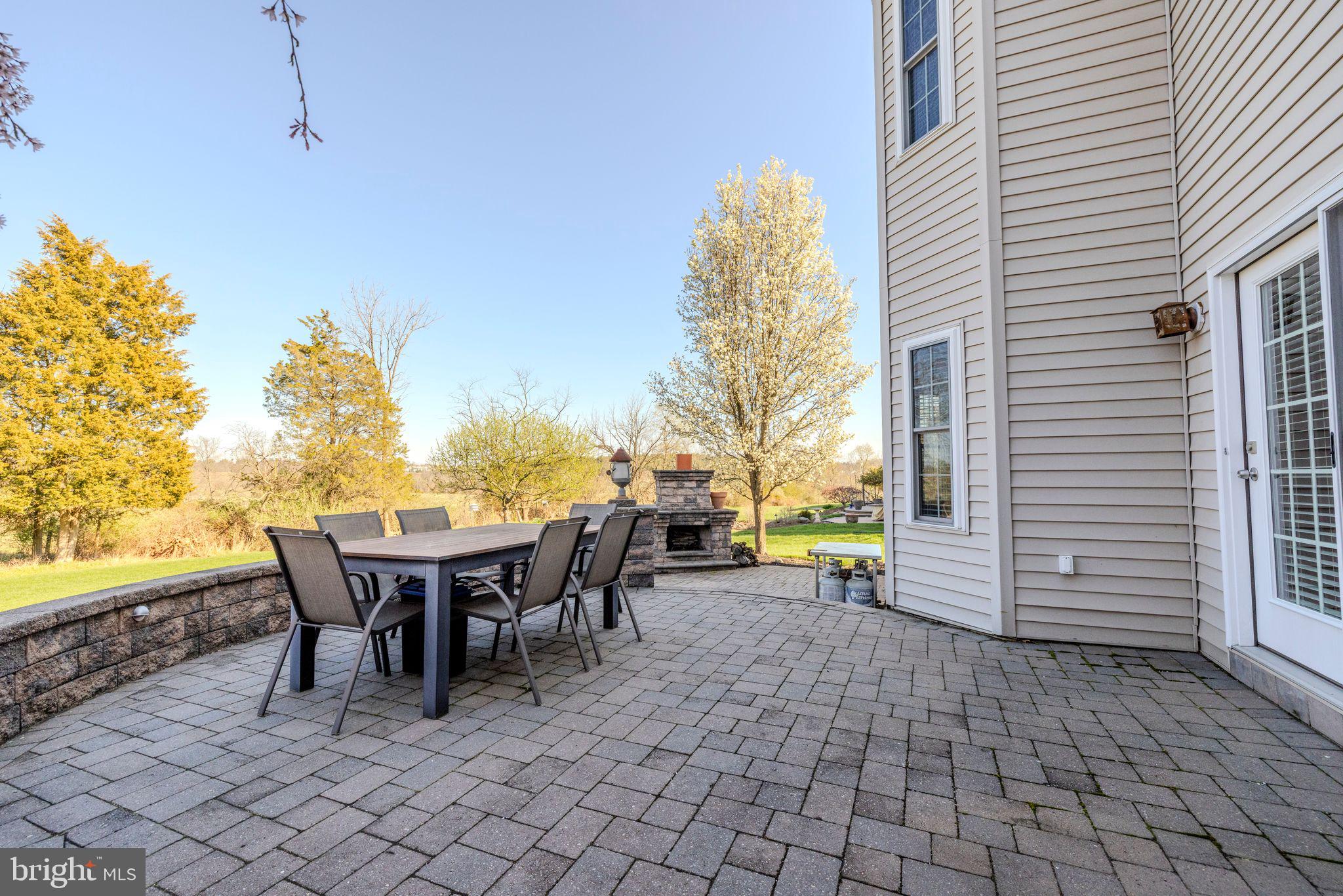 838 Mountain Top Dr