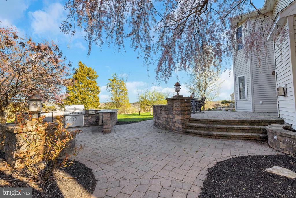 838 Mountain Top Dr