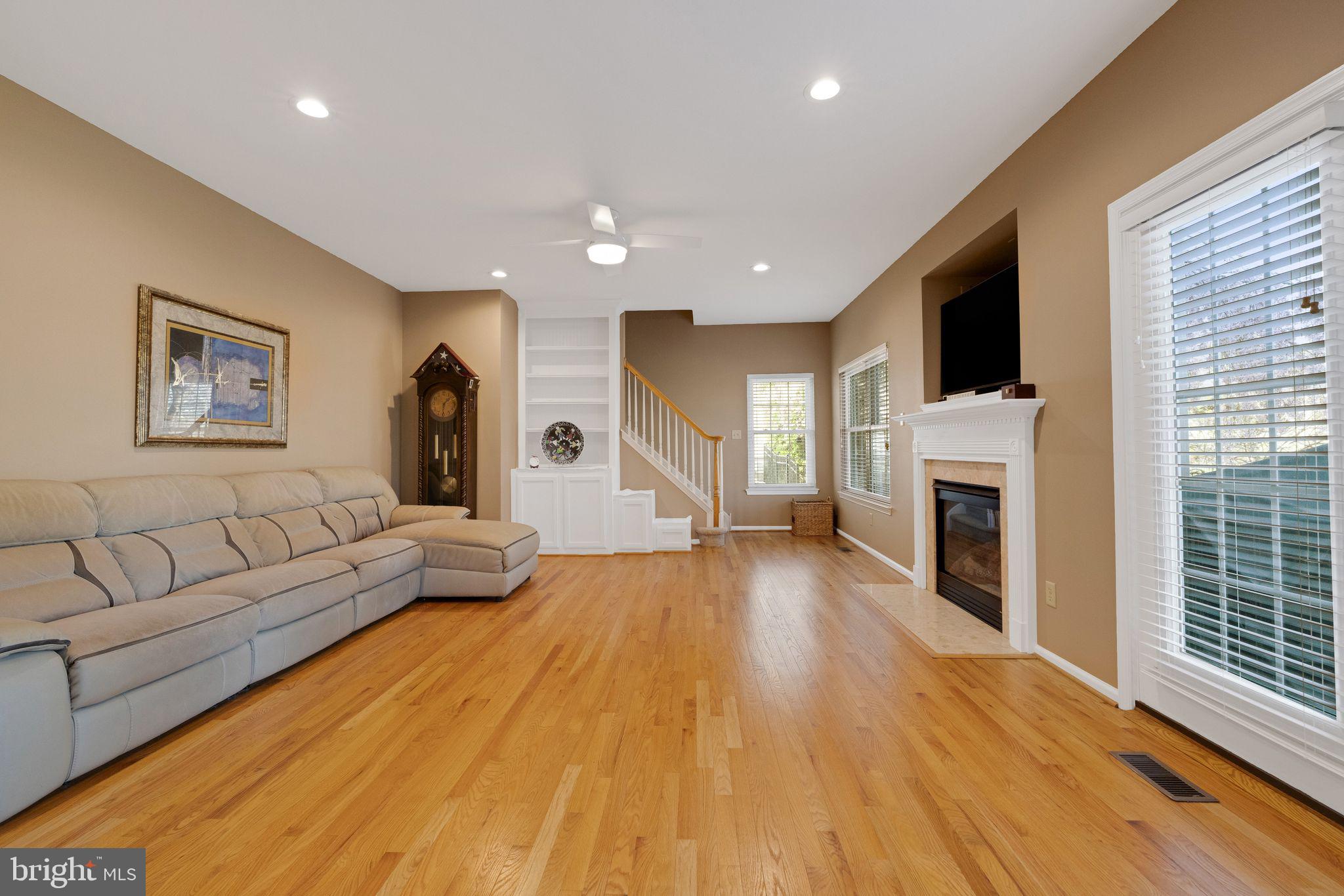 838 Mountain Top Dr