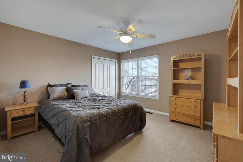 838 Mountain Top Dr