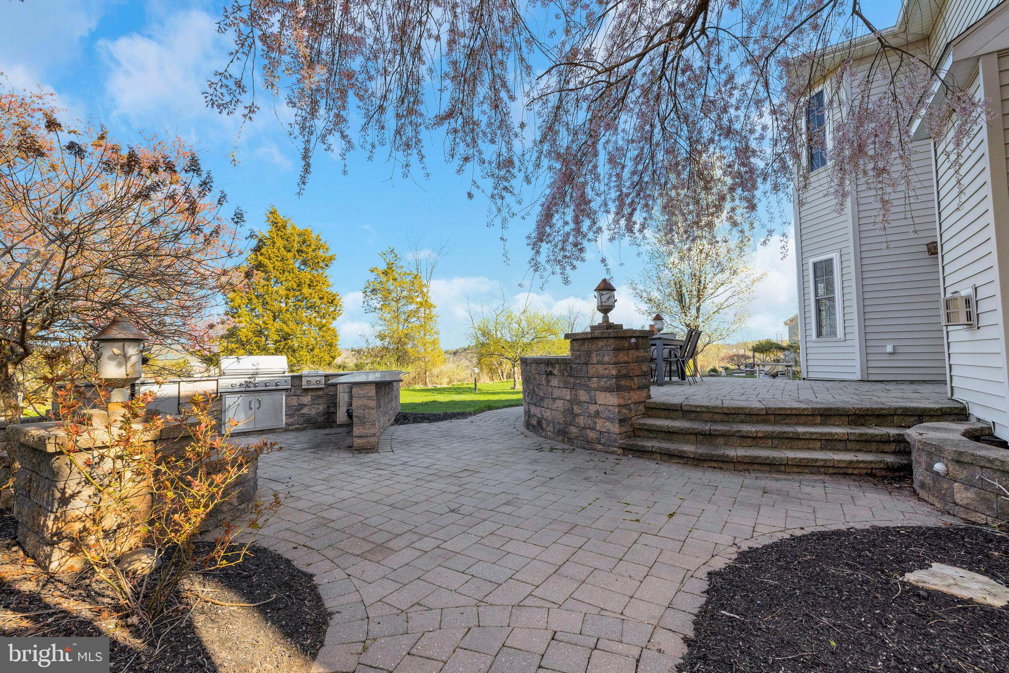 838 Mountain Top Dr