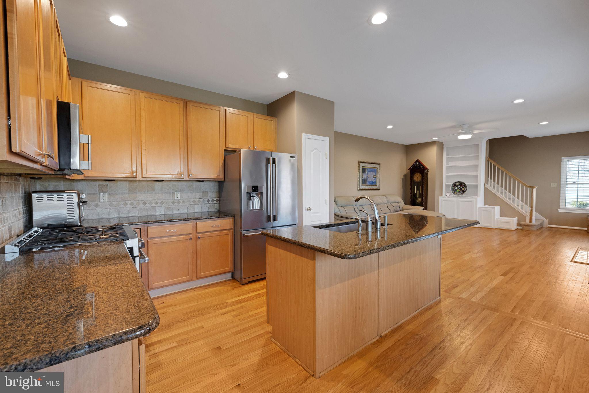 838 Mountain Top Dr