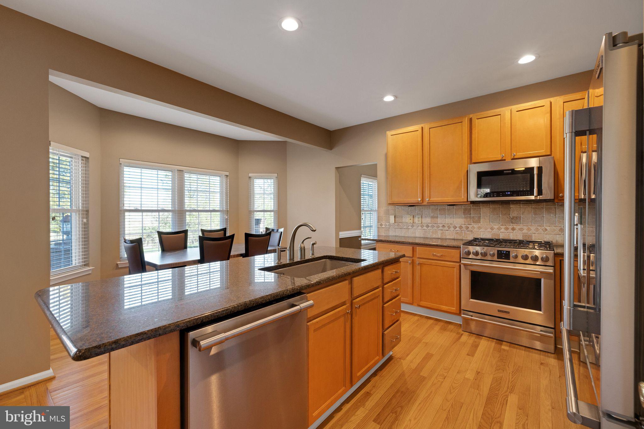 838 Mountain Top Dr
