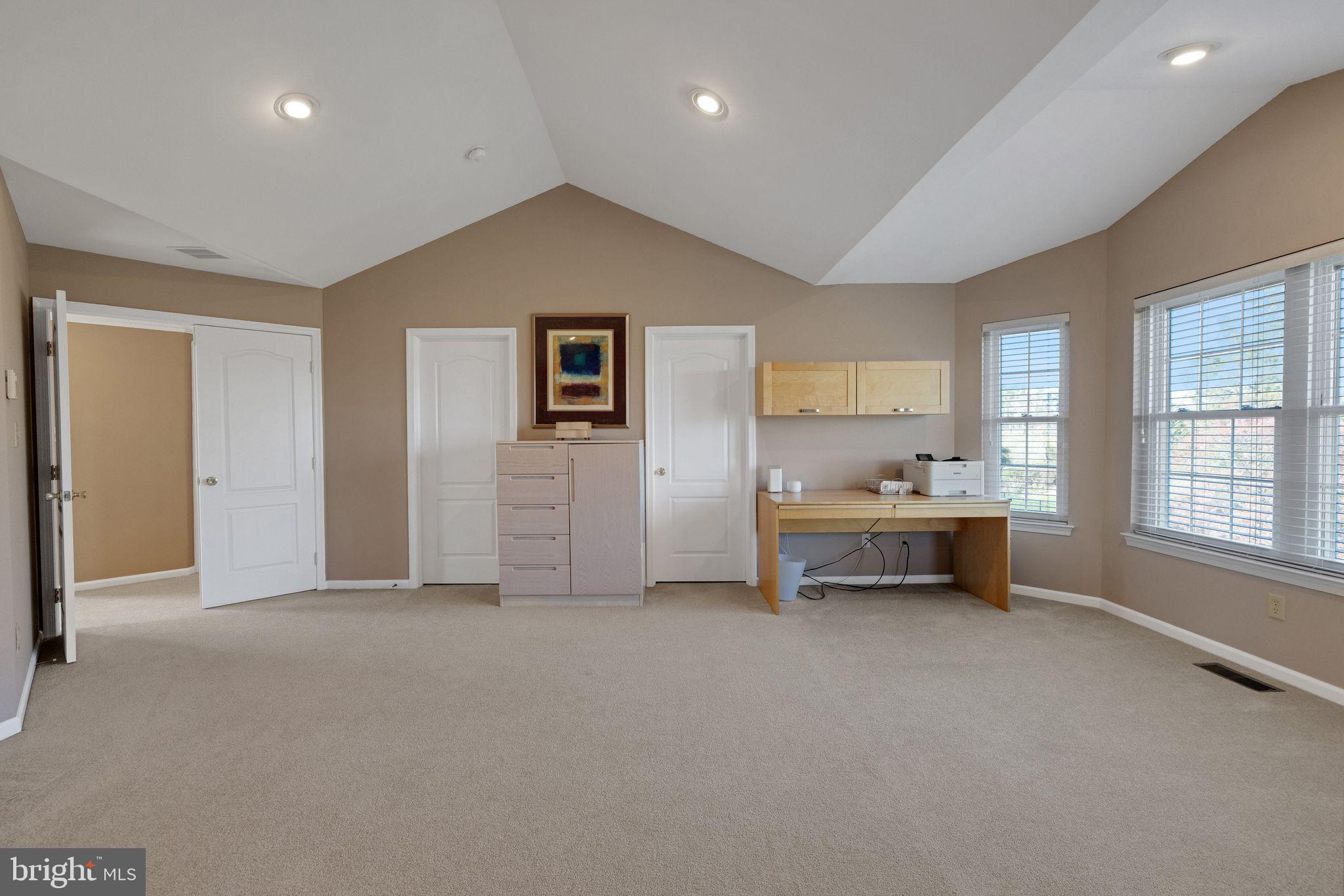 838 Mountain Top Dr