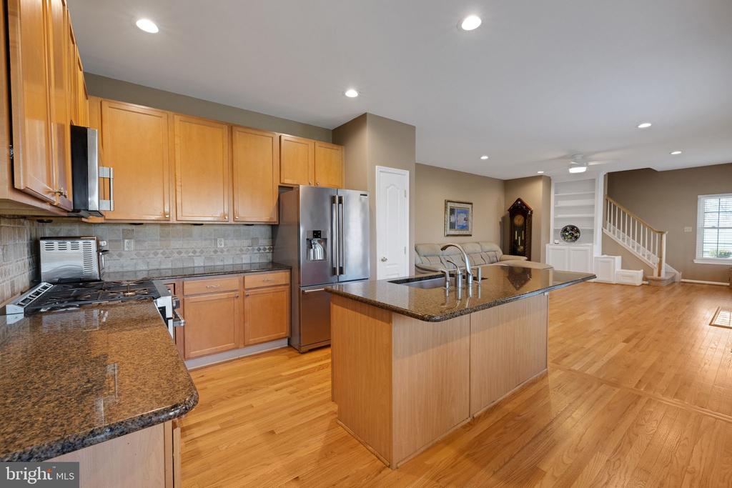 838 Mountain Top Dr