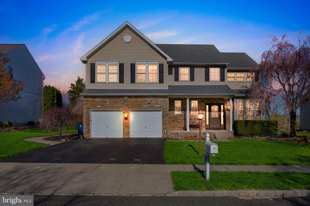 838 Mountain Top Dr