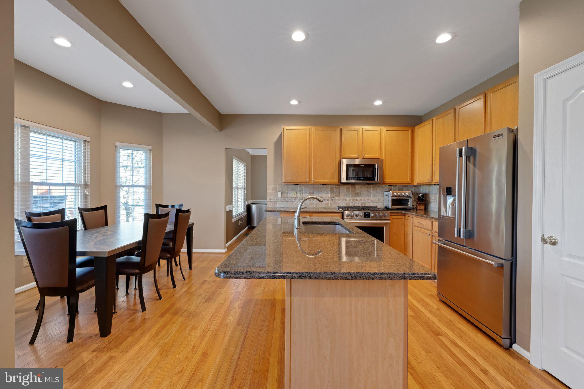 838 Mountain Top Dr