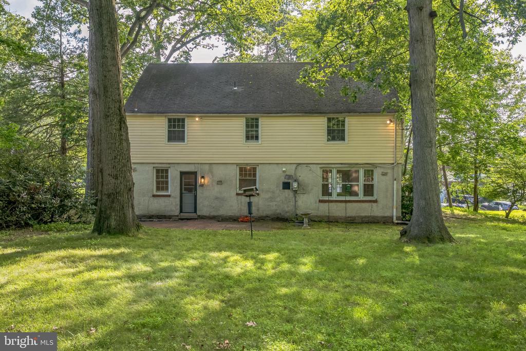 1947 Acorn Ln