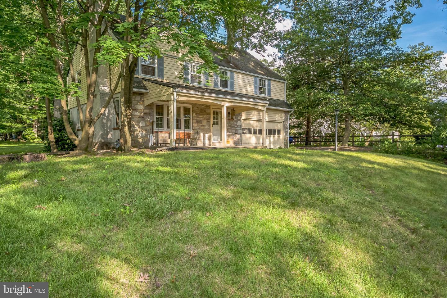 1947 Acorn Ln