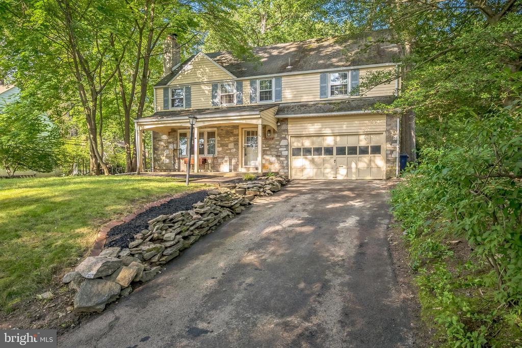 1947 Acorn Ln